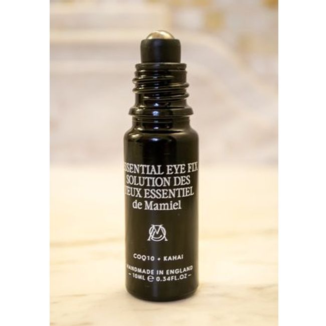 De Mamiel's Essential Eye Fix serum lifestyle