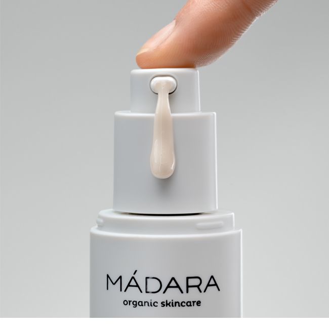 Madara's Niacinamid Botanical serum produit