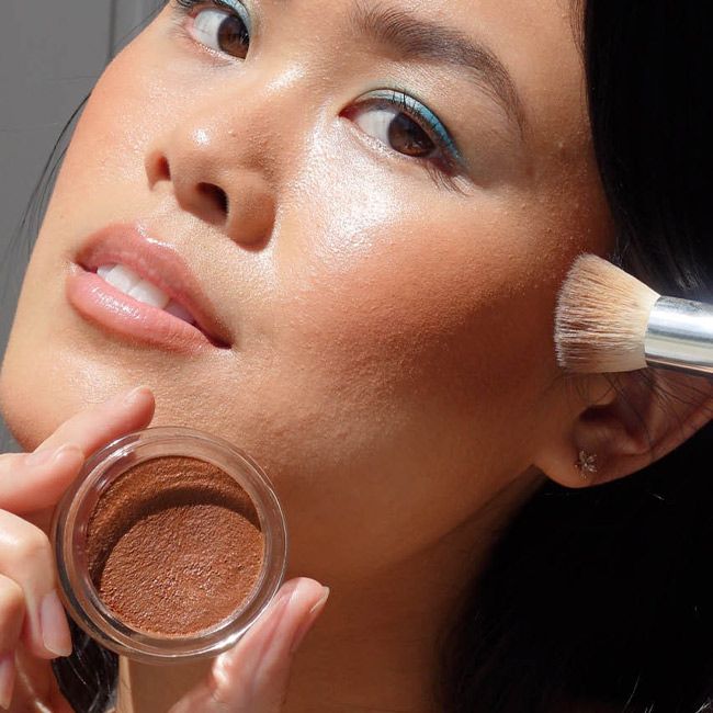 Bronzer crème Sol Ere Perez model
