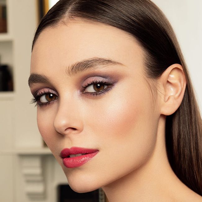 Fard à Paupieres minéral Lily Lolo deep purple model