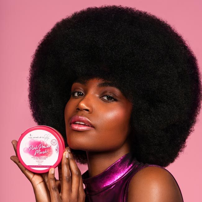 Masque Pink Power Mask Les Secrets de Loly model