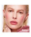 Blush naturel is Life Swoon Kosas model