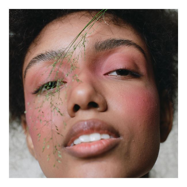 Mineral Blush Magnetic Blush Cold Cheeks Madara Cosmetics Model