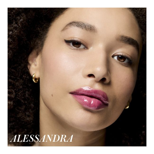 RMS Beauty’s Alessandra Legendary Lip Oil Model