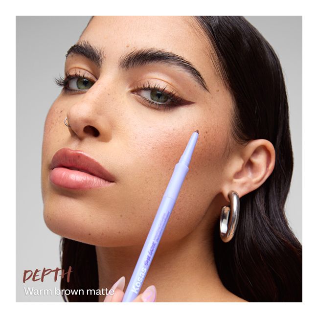 Kosas's Soulgazer Intensifying gel Depth natural eyeliner Model