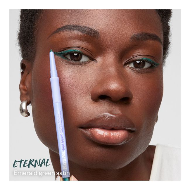Kosas's Soulgazer Intensifying gel Eternal natural eyeliner Model