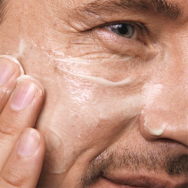 Madara Cosmetics' Age Pro Renew natural day face cream Model