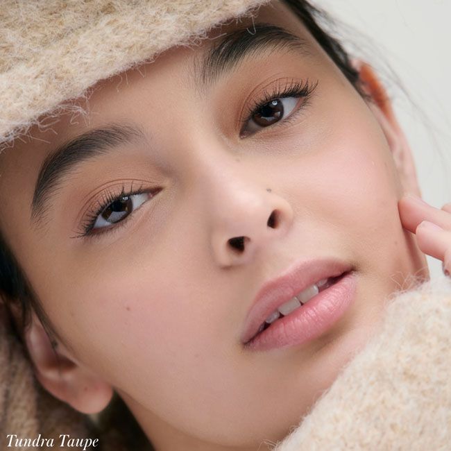 RMS Beauty's Tundra Taupe Cashmere Matte Eyelights Model