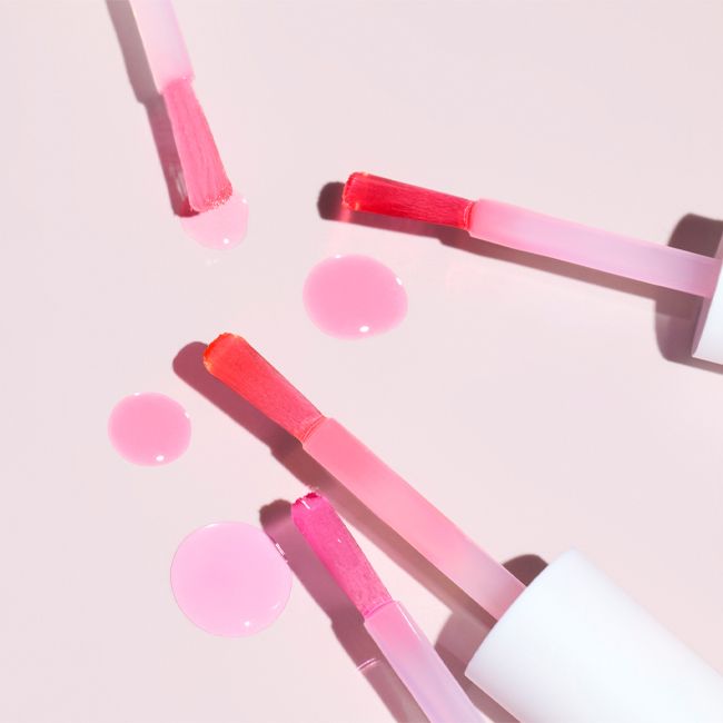Manucurist's Active Glow nail polish Textures
