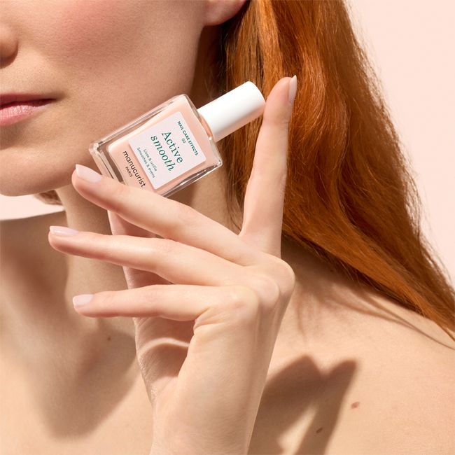 Manucurist's 00 Active Smooth unifying care nail polish Model