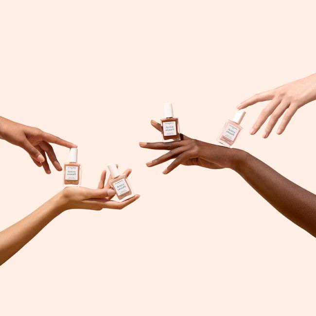 Manucurist's Active Smooth unifying care nail polish Model