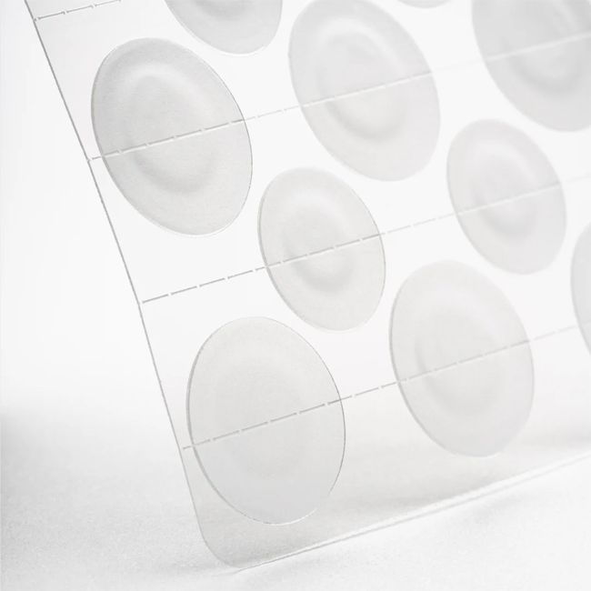 Skin & Out's CLEAR OUT Anti-blemish patch Packshot