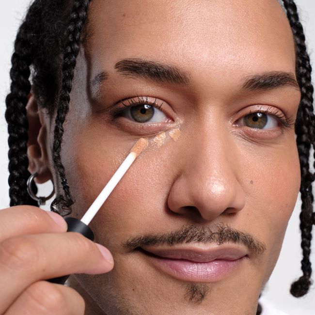 Anti-cernes naturel liquide Hiro Cosmetics #8  mannequin