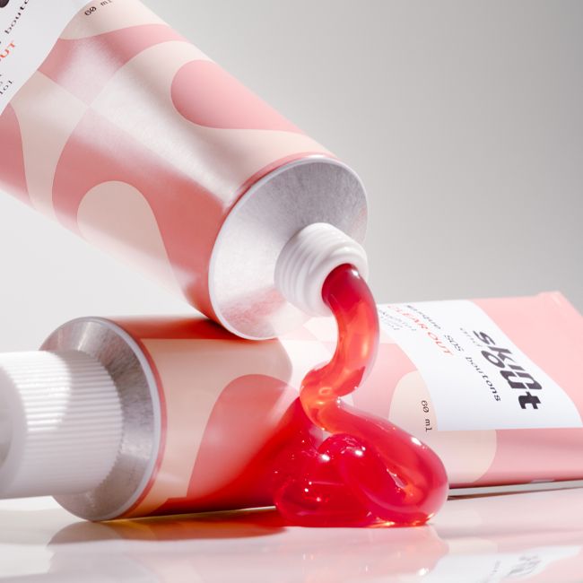 Skin & Out's Clear Out SOS Pimples natural face mask Texture