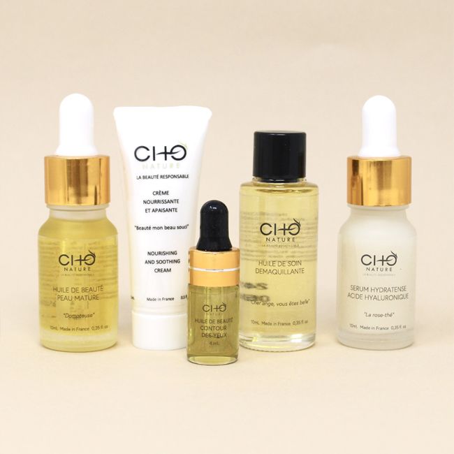 CHO Nature's Mature Skin Discovery Set Lifestyle
