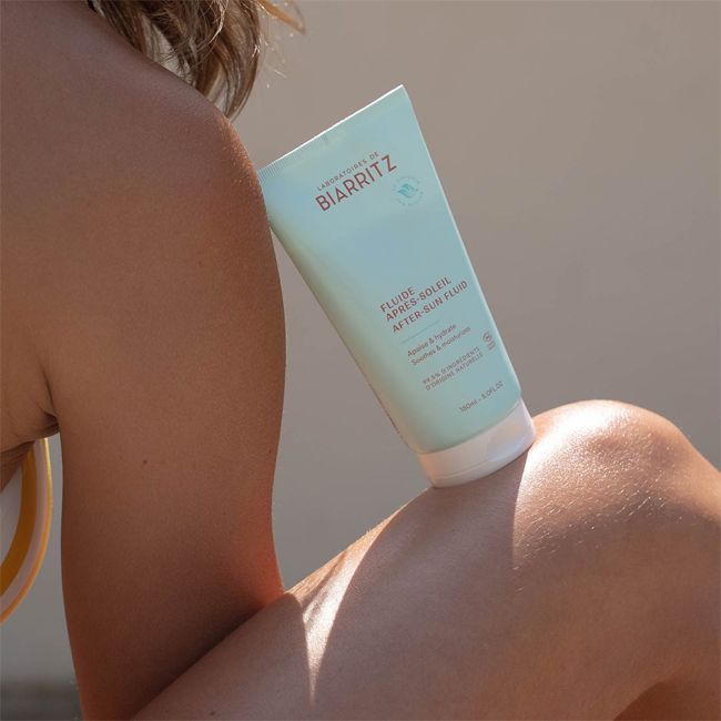 Fluide après soleil Fluide bio Laboratoires de Biarritz Mannequin