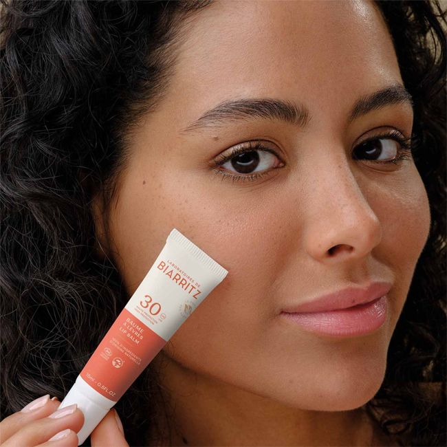 Baume à lèvres bio protecteur SPF 30 Laboratoires de Biarritz Mannequin