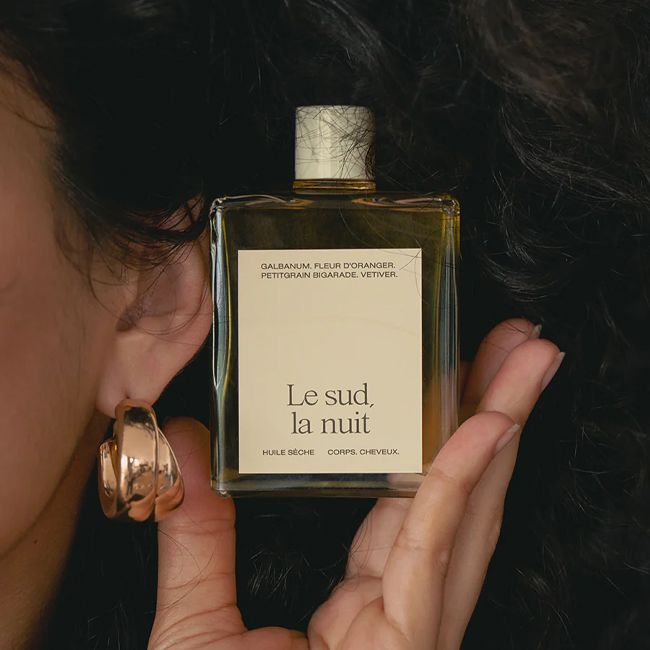 Refeel's Le Sud La Nuit natural oil silk Model