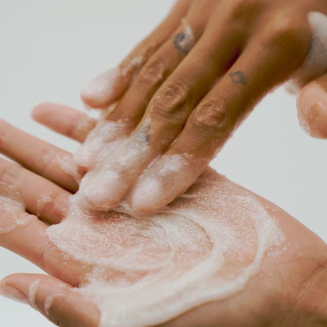 Refeel's Lost Alhambra natural milk scrub Application