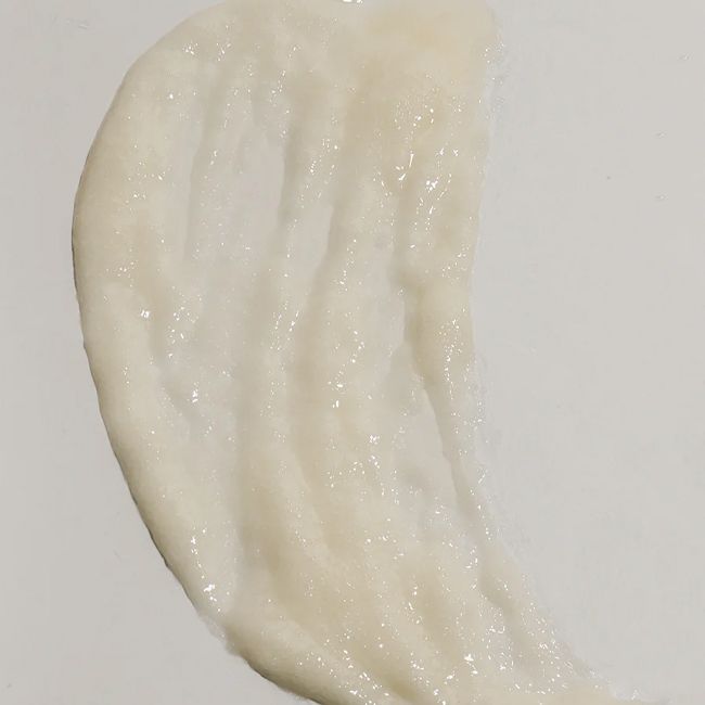 Refeel's Le Sud La Nuit natural milk scrub Texture