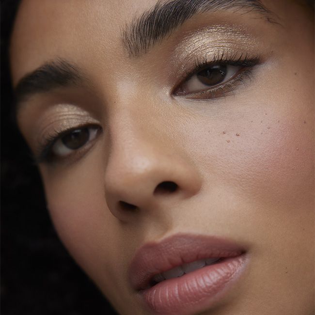 La Lumière Liquid Eyeshadow - Wonderblush | MonCornerB