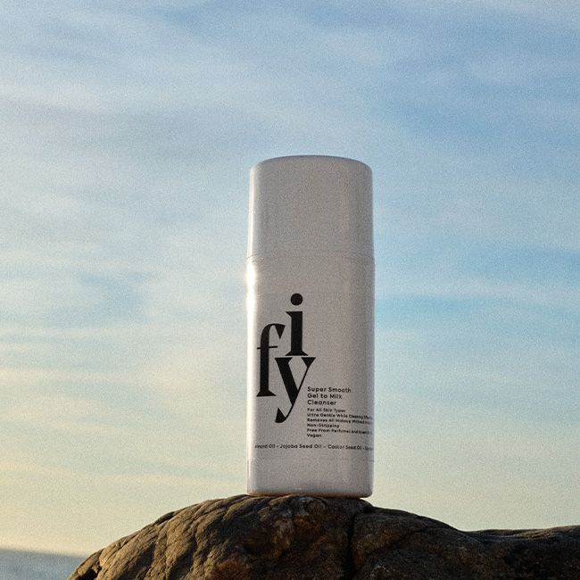 Super Smooth Gel-to-Milk Cleanser - FYI Cosmetics I MonCornerB