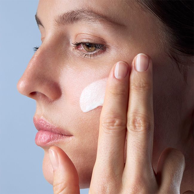 EVERYDAY 50 Invisible Face Fluid – Mimétique | MonCornerB