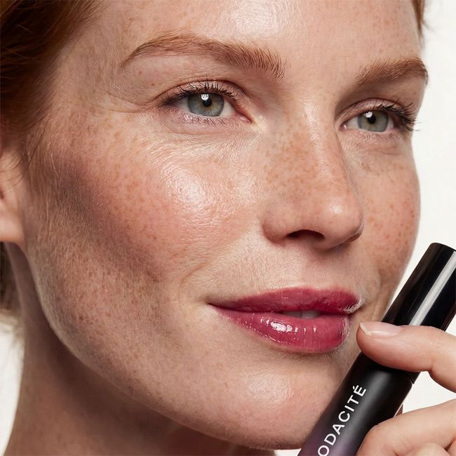 Lip Nourishing Serum SPF 40 – Odacité | MonCornerB