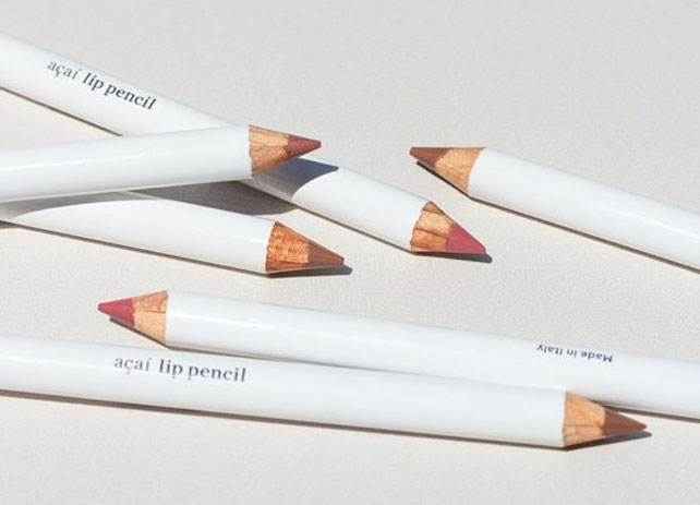 Our selection of organic lip liner