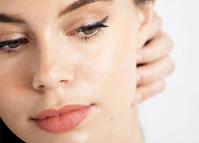 Discover our organic and natural eyeliner