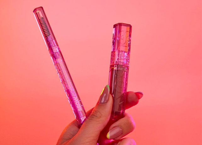 Découvrez notre maquillage pour sourcils naturel