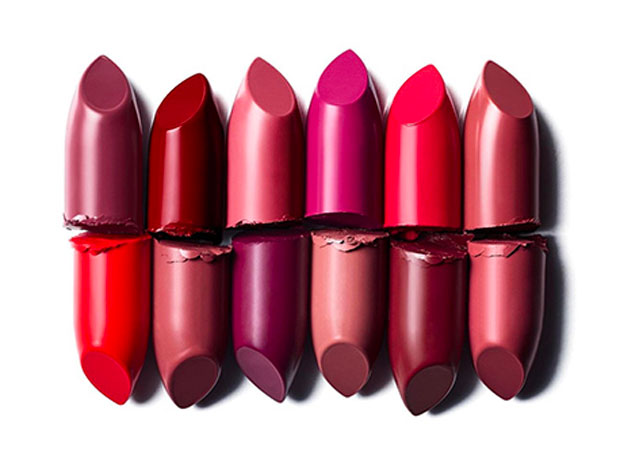      
    Natural and organic long-lasting lipstick
  